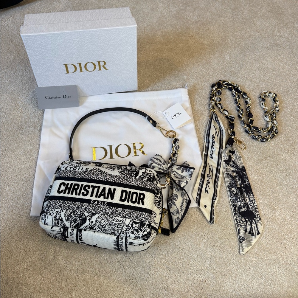 Christian Dior Plan de Paris Crossbody Bag - Picture 2 of 14
